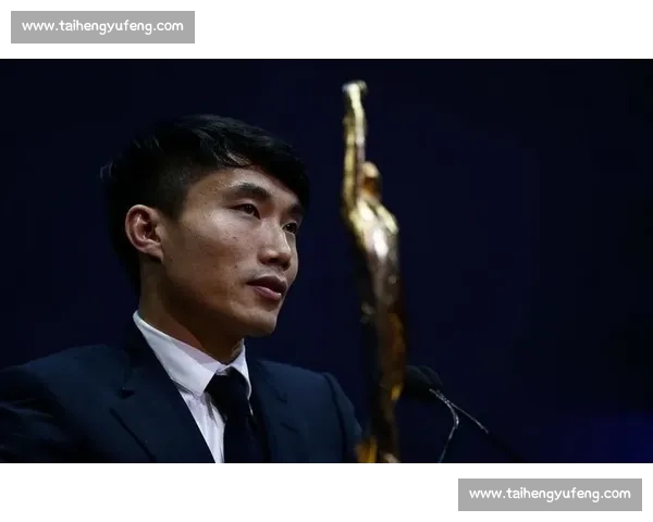 聚焦新赛季焦点对决与转会动态全景解析呈现体坛风云变幻最新趋势